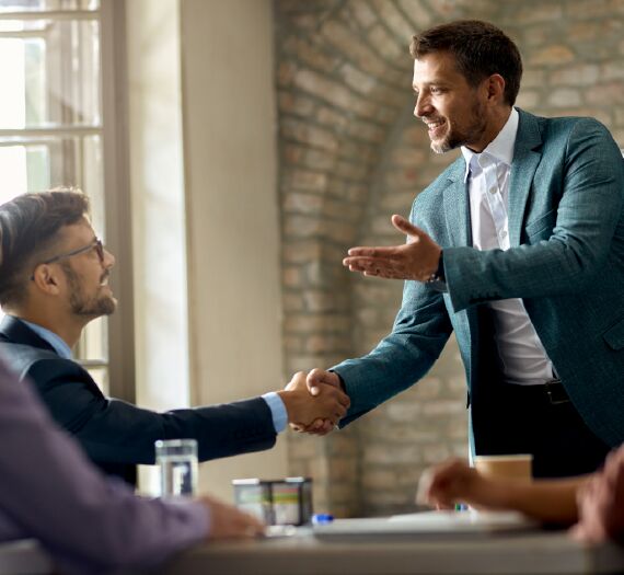 Customer support outsourcing in commercial lending